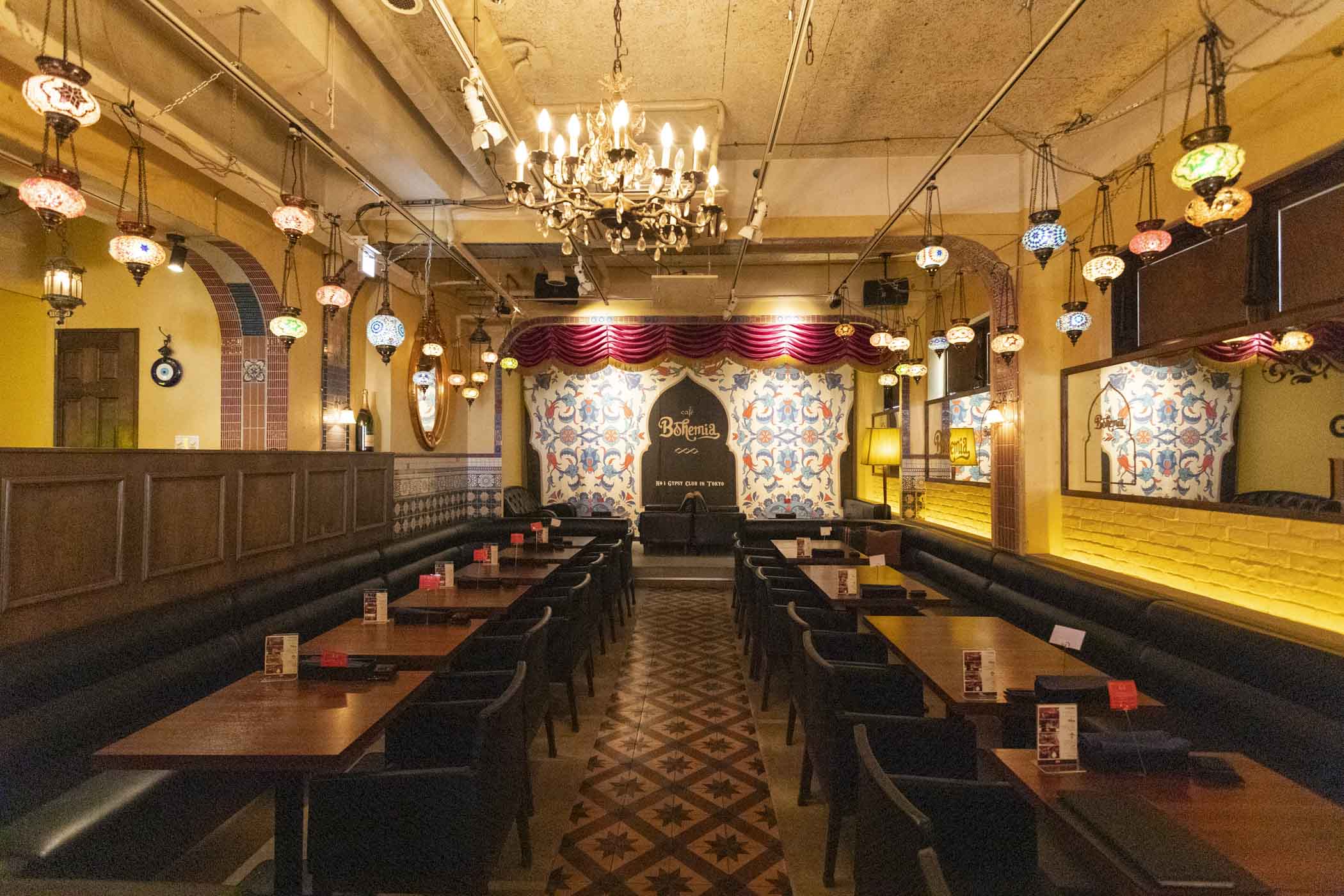 Cafe BOHEMIA - LD&K inc